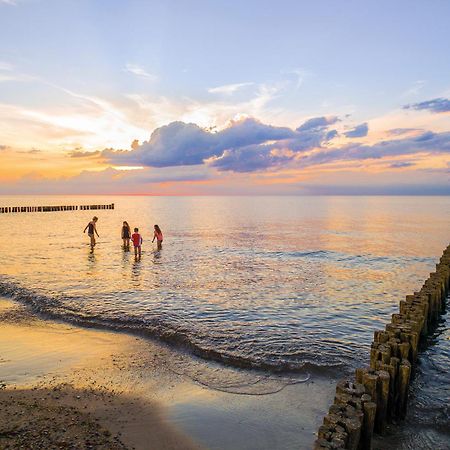 Grand Hotel Heiligendamm - The Leading Hotels Of The World Exterior photo Sunset at the Baltic Sea in Pärnu, Estonia